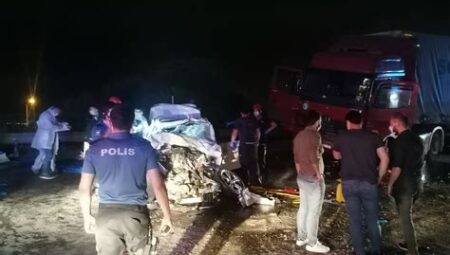 İstanbul'da Trafik Kazası: 5 Kişi Hayatını Kaybetti